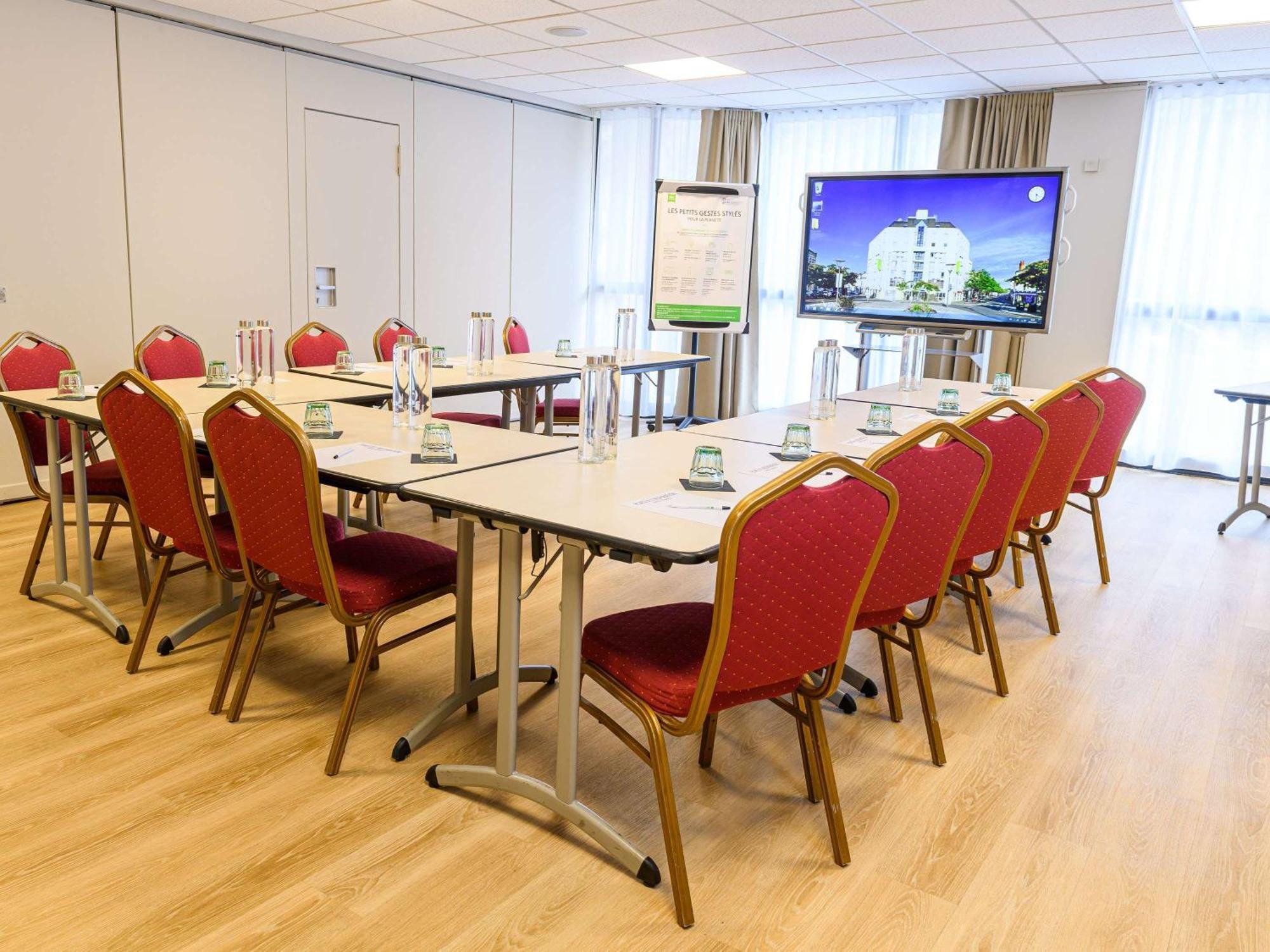 Hotel Ibis Styles Tours Centre Esterno foto