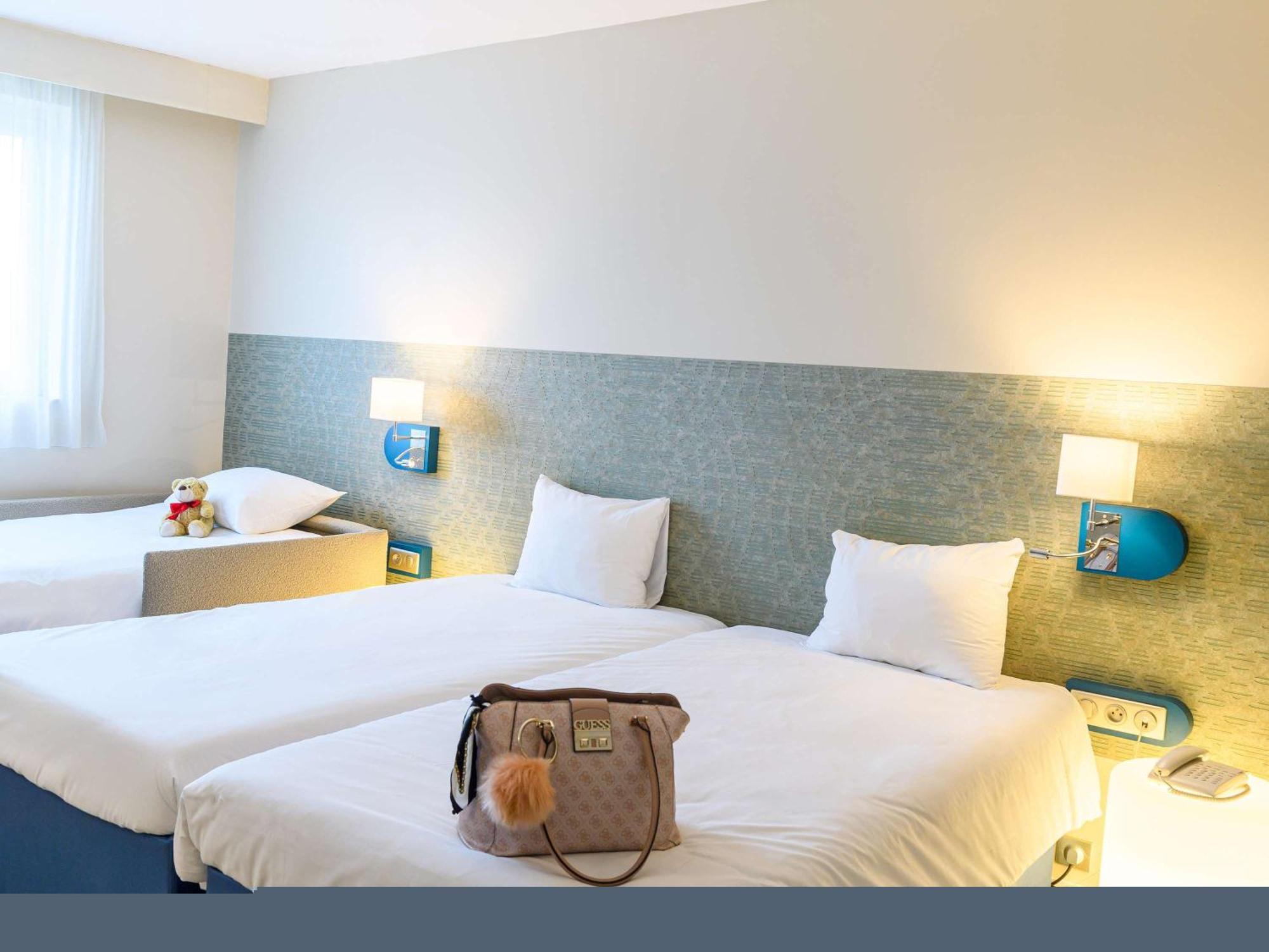 Hotel Ibis Styles Tours Centre Esterno foto