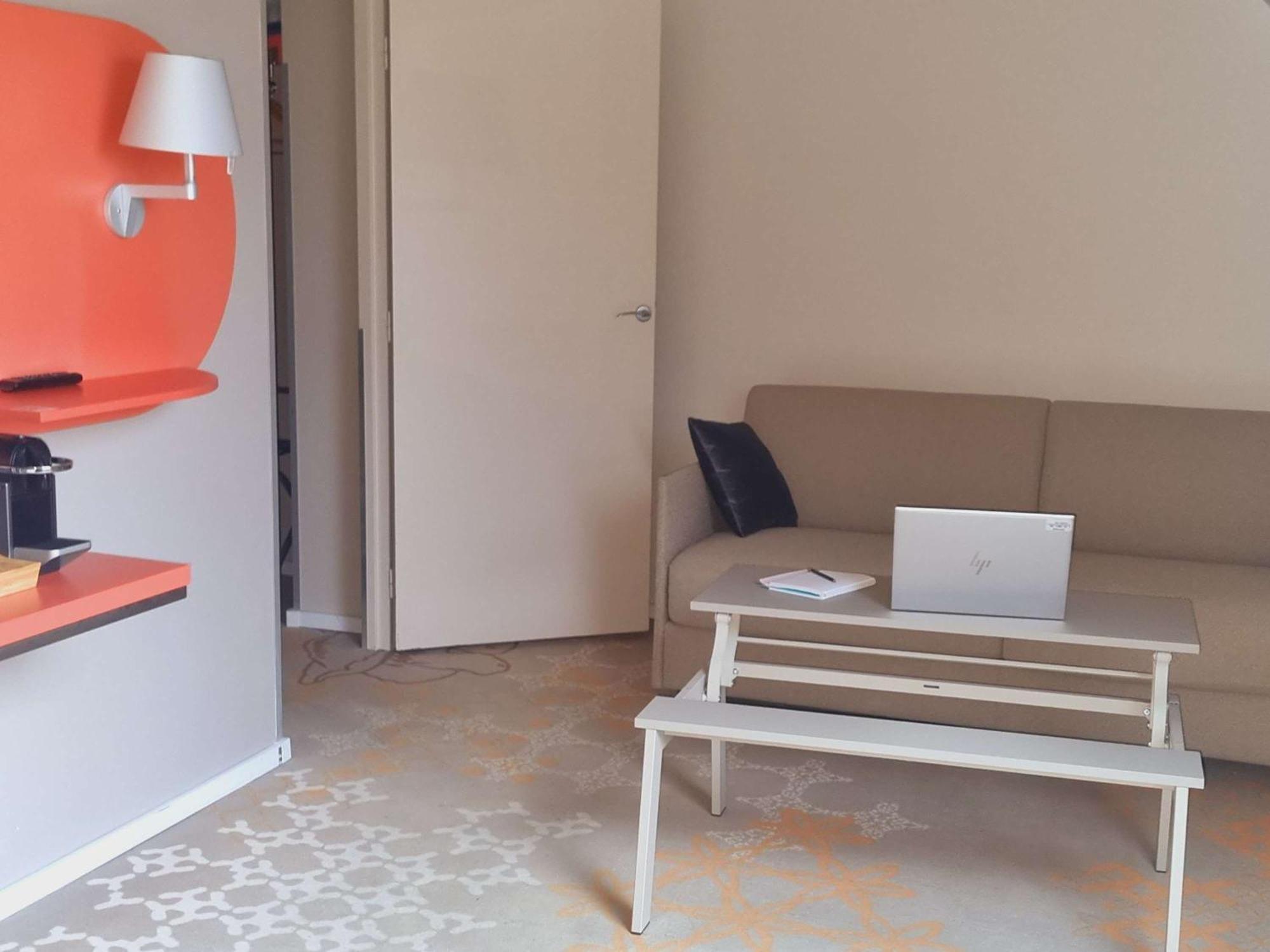 Hotel Ibis Styles Tours Centre Esterno foto