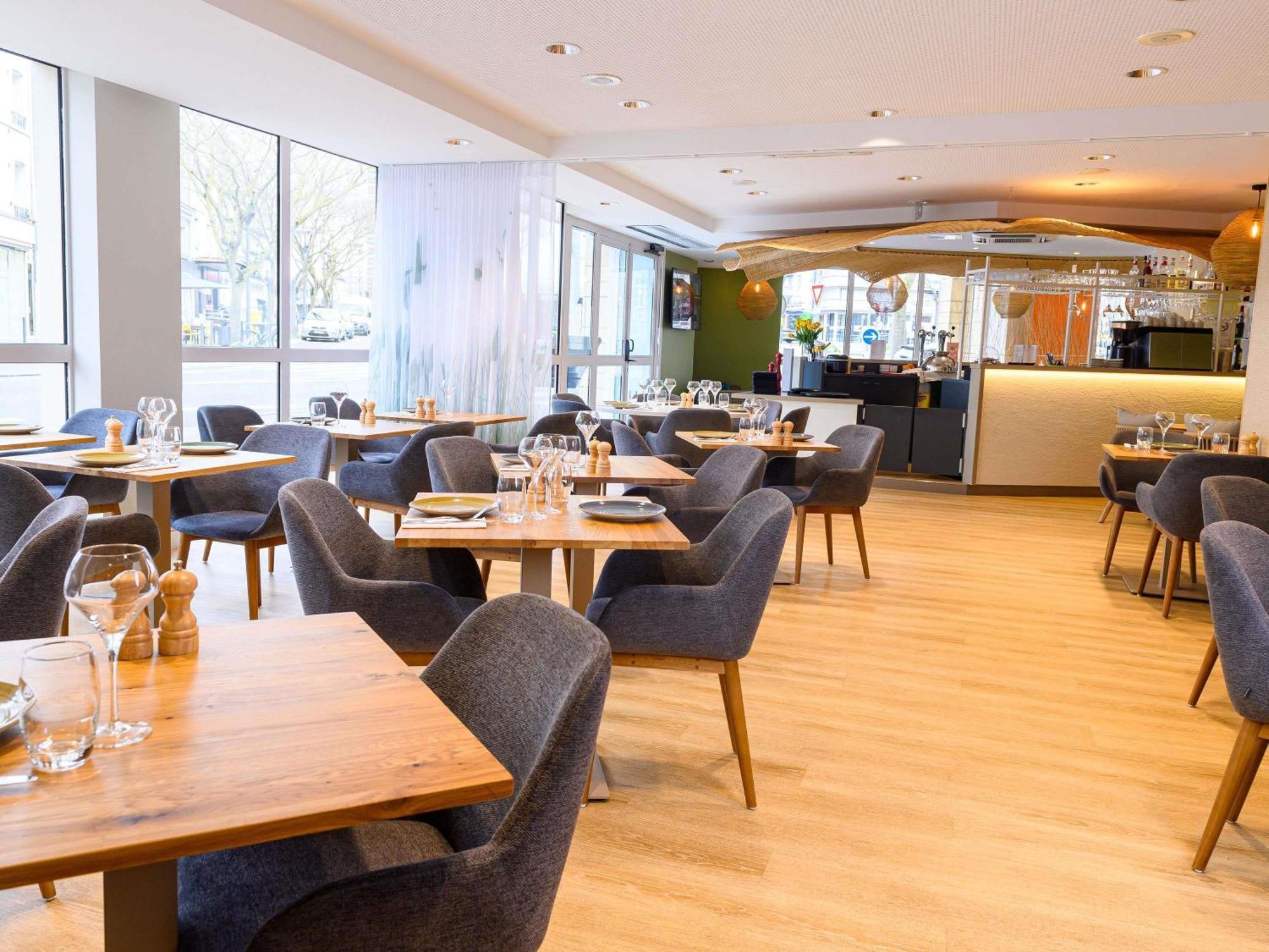 Hotel Ibis Styles Tours Centre Esterno foto