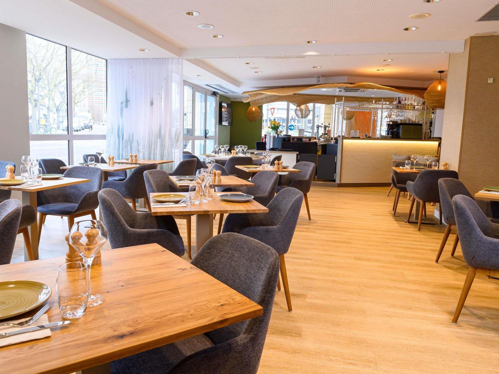 Hotel Ibis Styles Tours Centre Esterno foto