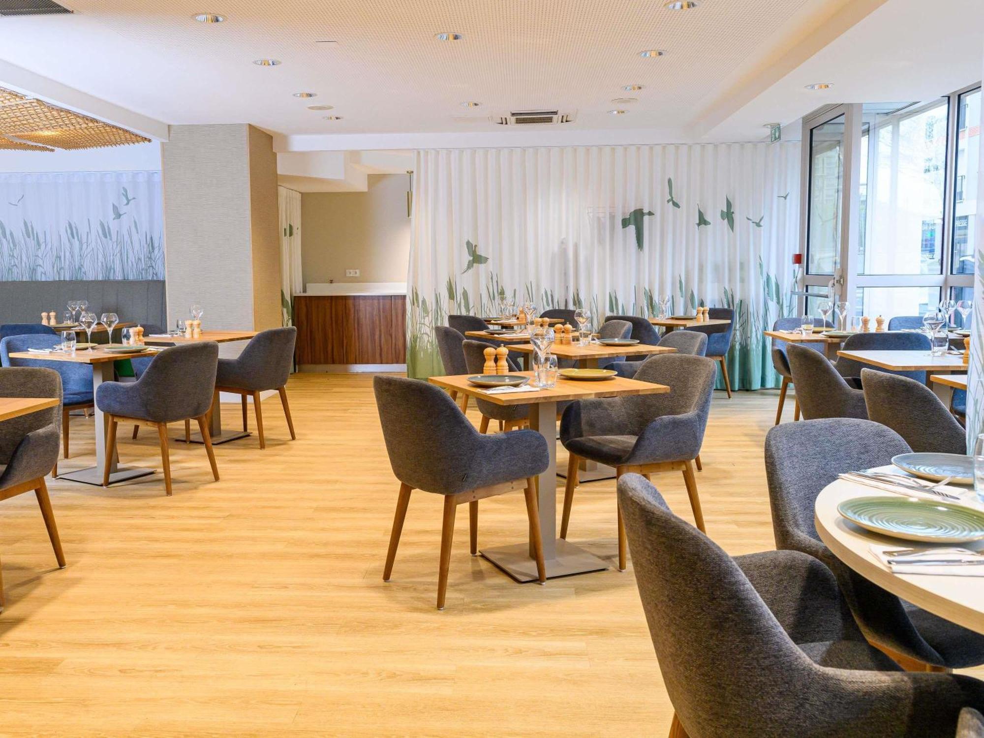 Hotel Ibis Styles Tours Centre Esterno foto